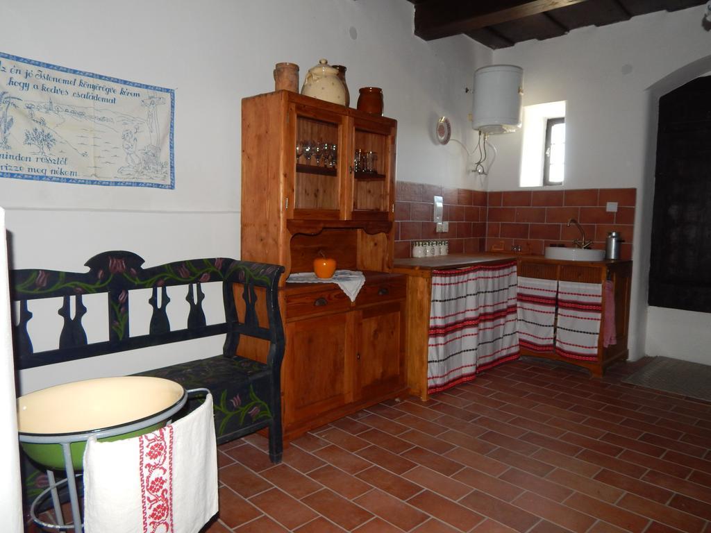 Villa Mali Pince à Aszofo Extérieur photo
